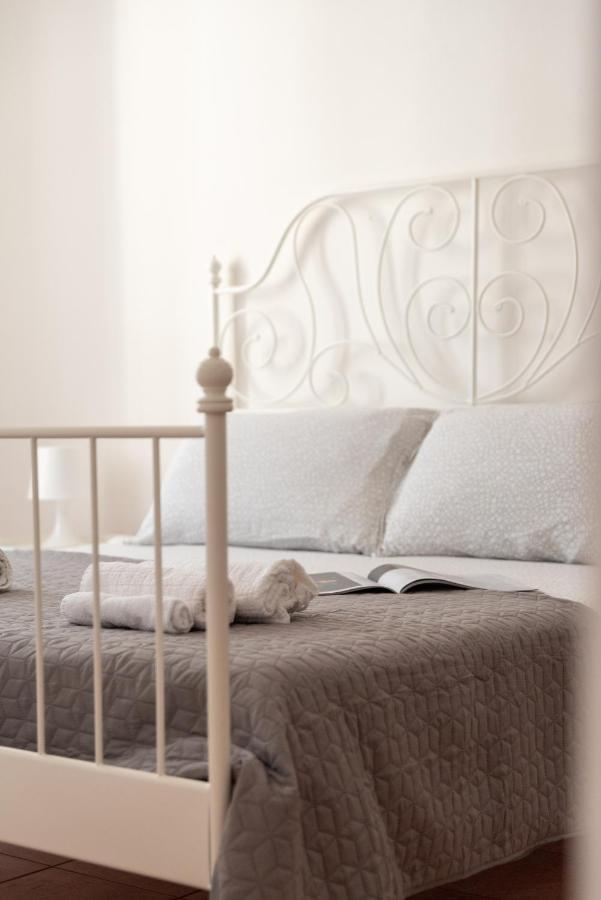 Three Rooms Alghero Bagian luar foto